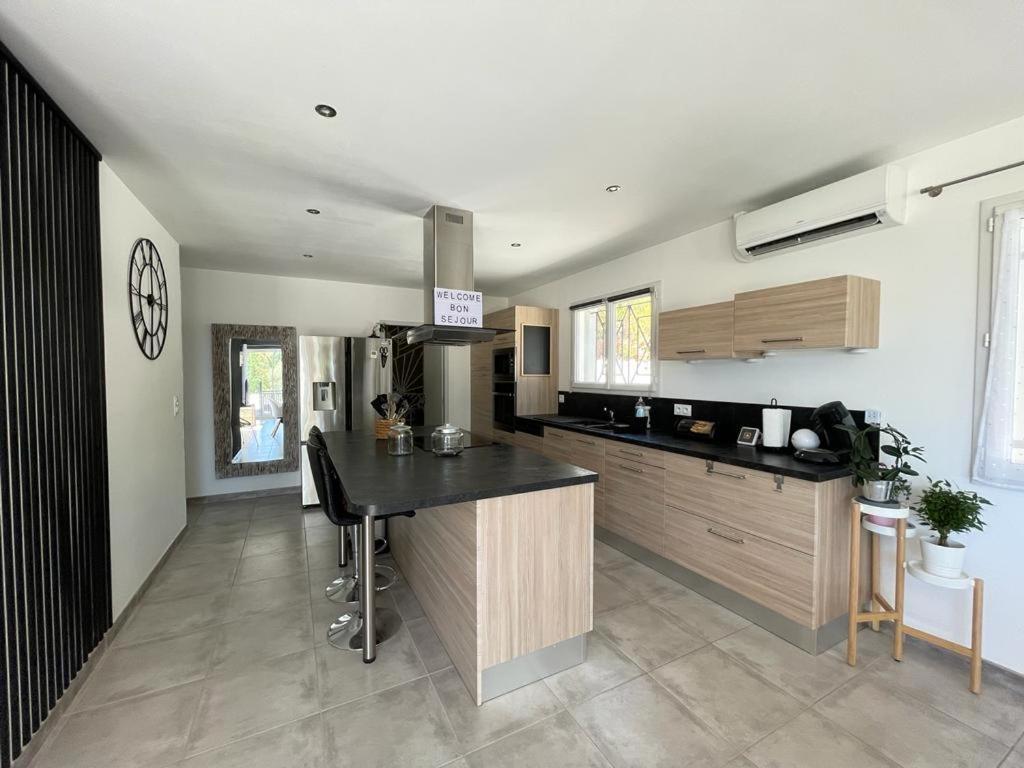 Villa Avec Piscine 库尔斯 外观 照片
