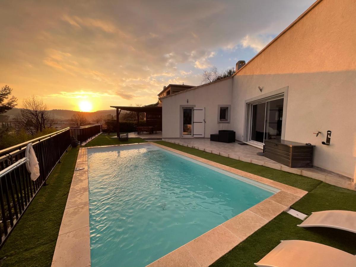 Villa Avec Piscine 库尔斯 外观 照片